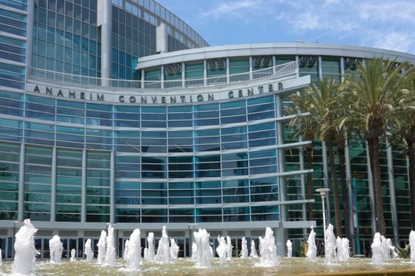 For those attending events and conventions at the Anaheim Convention Center, our location is the perfect choice. We're less than 5 miles away, allowing you to beat the crowds and avoid the stress of navigating busy convention traffic.